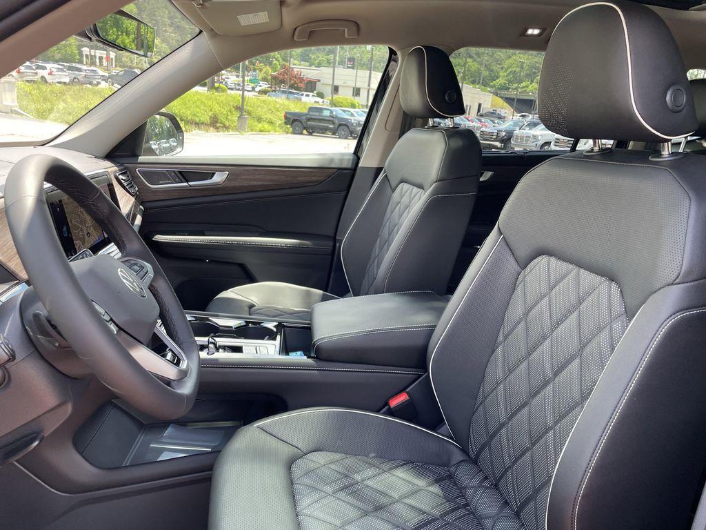 new 2025 Volkswagen Atlas car, priced at $50,565