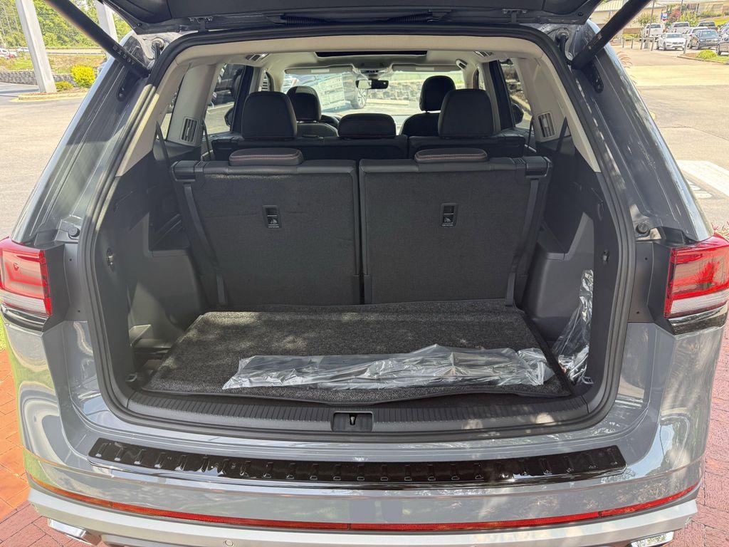 new 2026 Volkswagen Atlas car, priced at $48,633