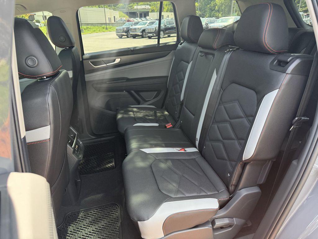 new 2026 Volkswagen Atlas car, priced at $48,633