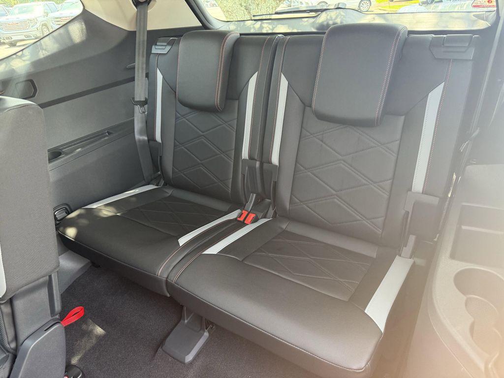 new 2026 Volkswagen Atlas car, priced at $48,633