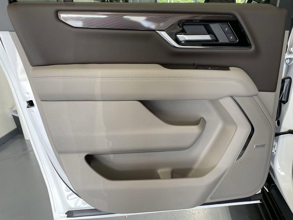new 2025 GMC Yukon XL car, priced at $71,710