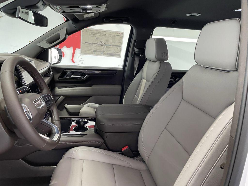 new 2025 GMC Yukon XL car, priced at $71,710