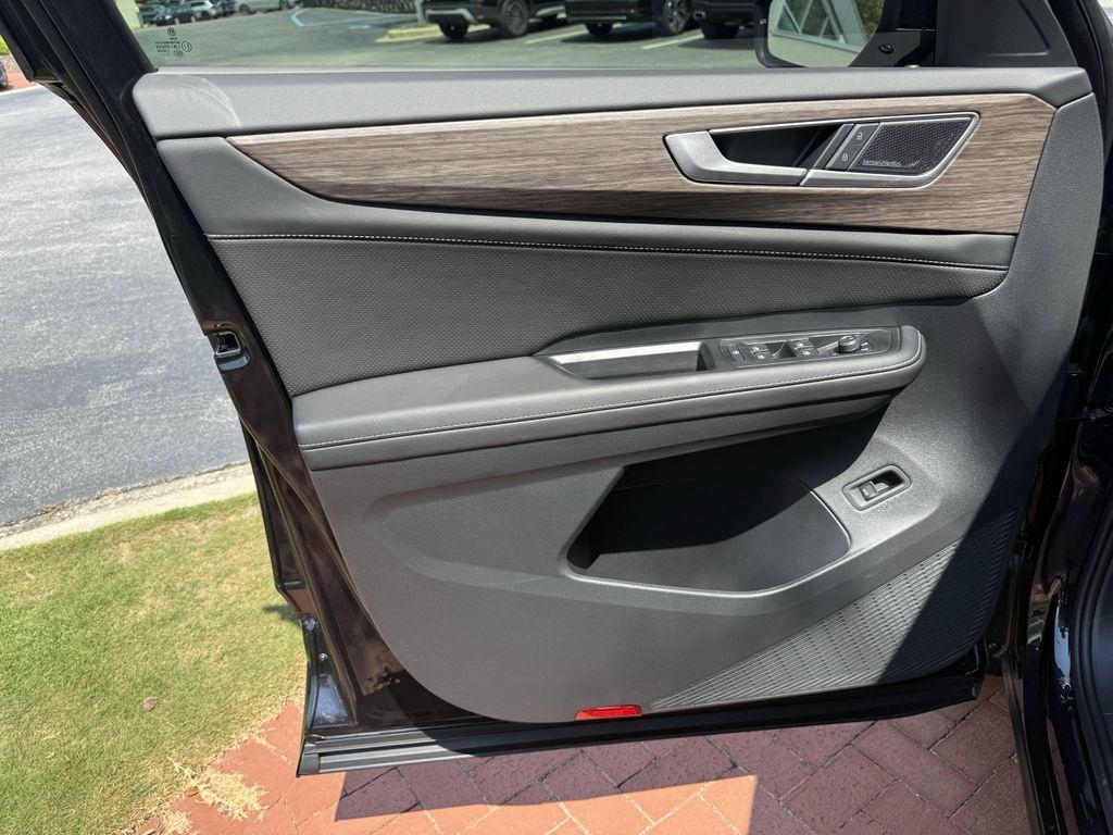 new 2026 Volkswagen Atlas car, priced at $54,974
