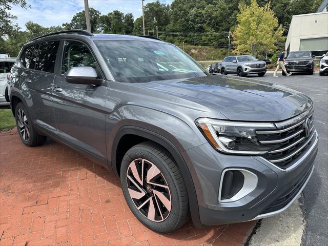 new 2024 Volkswagen Atlas car, priced at $40,710