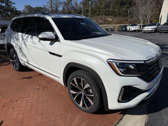 new 2025 Volkswagen Atlas car, priced at $53,030