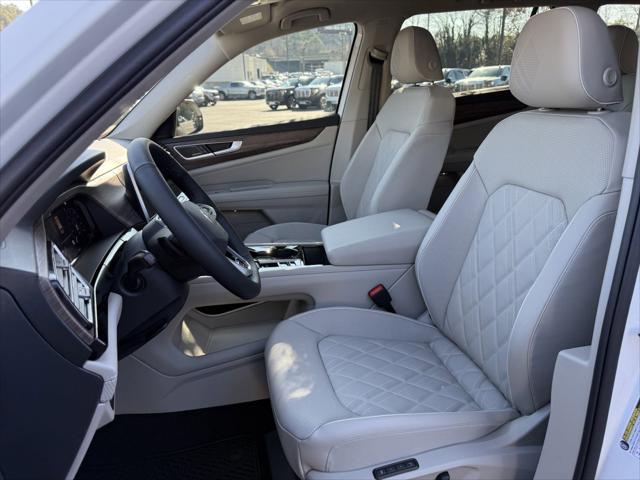 new 2025 Volkswagen Atlas car, priced at $53,030