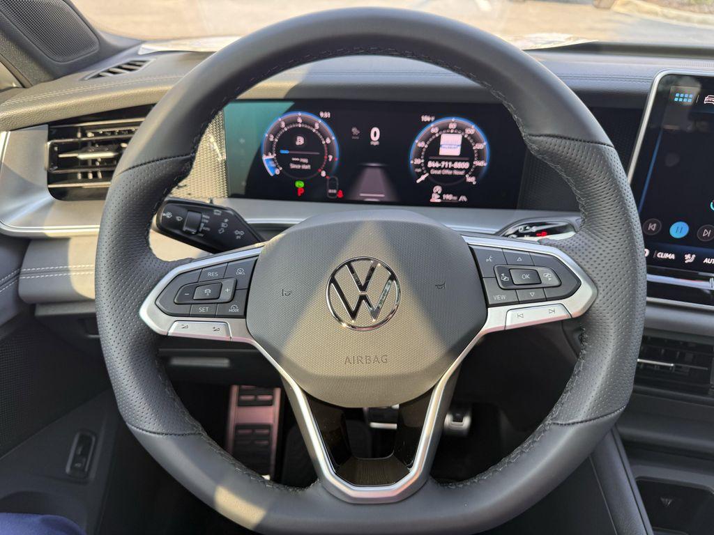 new 2025 Volkswagen Tiguan car, priced at $38,200