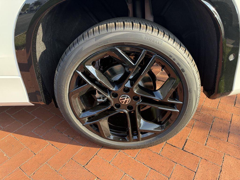new 2025 Volkswagen Tiguan car, priced at $38,200