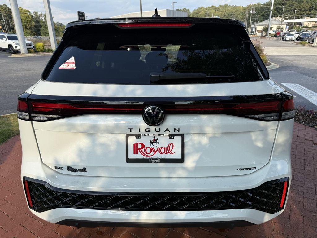 new 2025 Volkswagen Tiguan car, priced at $38,200