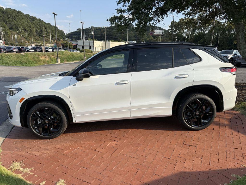 new 2025 Volkswagen Tiguan car, priced at $38,200