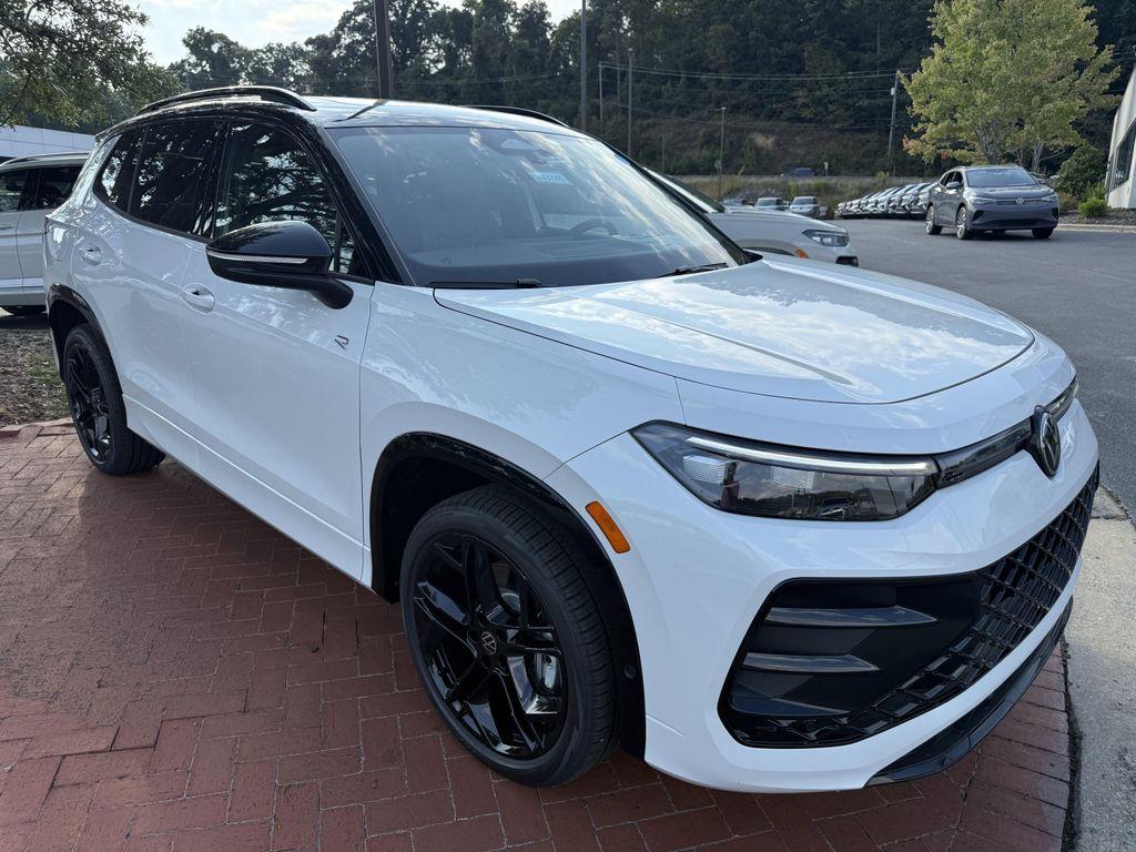 new 2025 Volkswagen Tiguan car, priced at $38,200