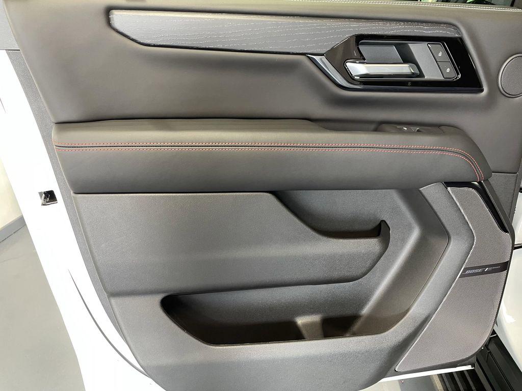 new 2025 GMC Yukon XL car, priced at $101,590