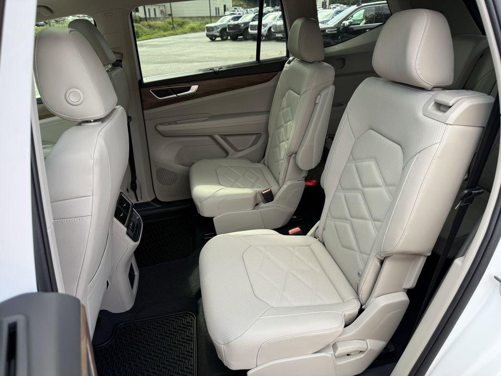 new 2026 Volkswagen Atlas car, priced at $46,224