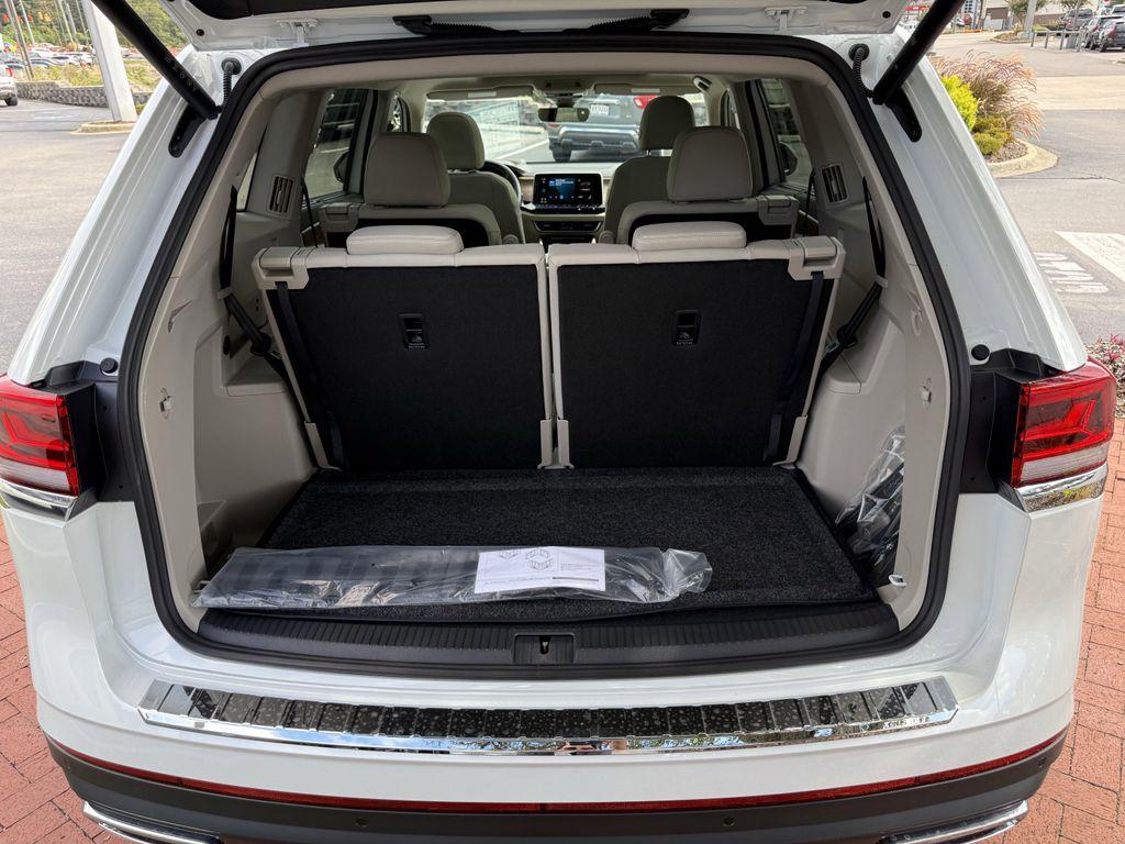 new 2026 Volkswagen Atlas car, priced at $46,224
