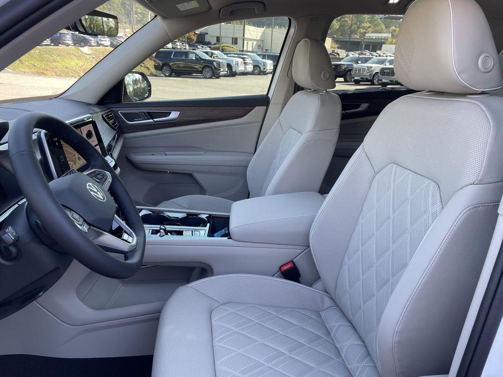 new 2026 Volkswagen Atlas car, priced at $53,429