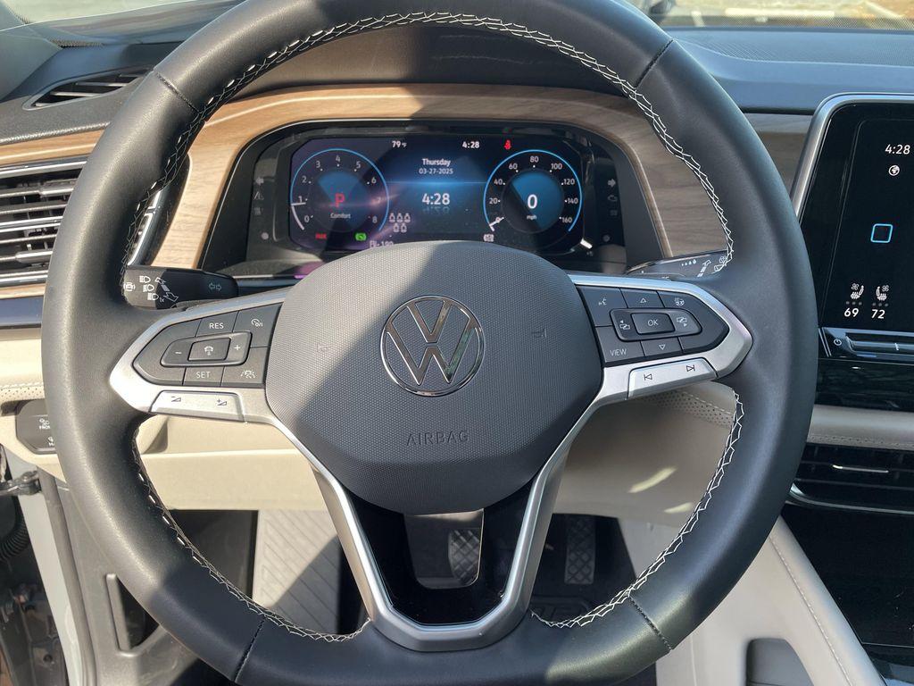 new 2025 Volkswagen Atlas car, priced at $40,866