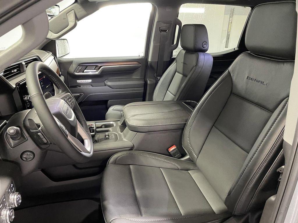 new 2025 GMC Sierra 1500 car, priced at $76,174