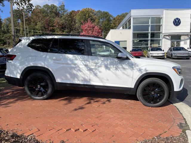 new 2025 Volkswagen Atlas car, priced at $42,825