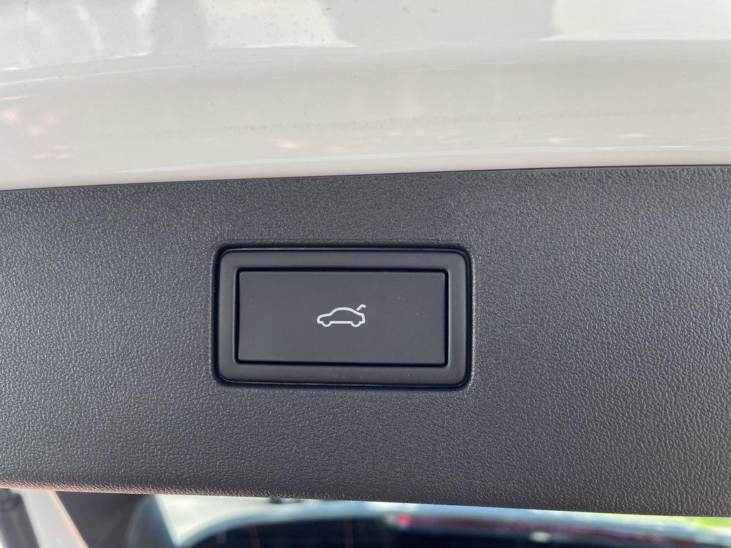 new 2025 Volkswagen Tiguan car, priced at $35,026