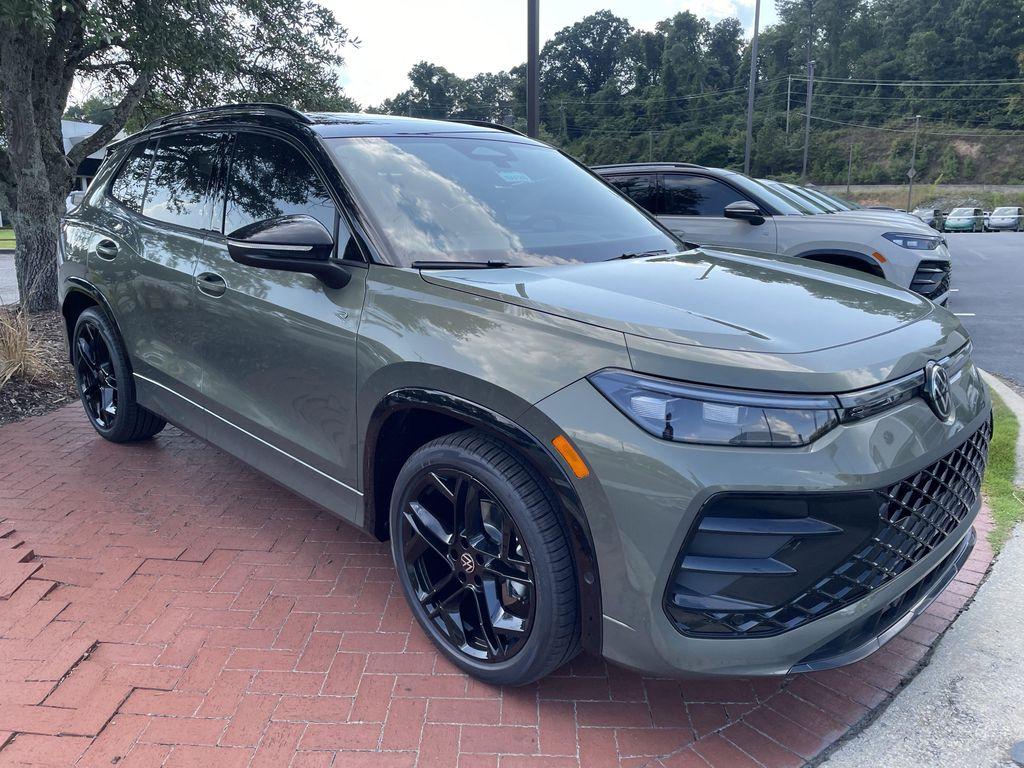 new 2025 Volkswagen Tiguan car, priced at $36,558
