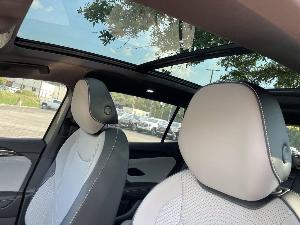 new 2025 Volkswagen Tiguan car, priced at $36,558