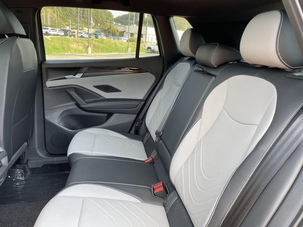 new 2025 Volkswagen Tiguan car, priced at $36,558
