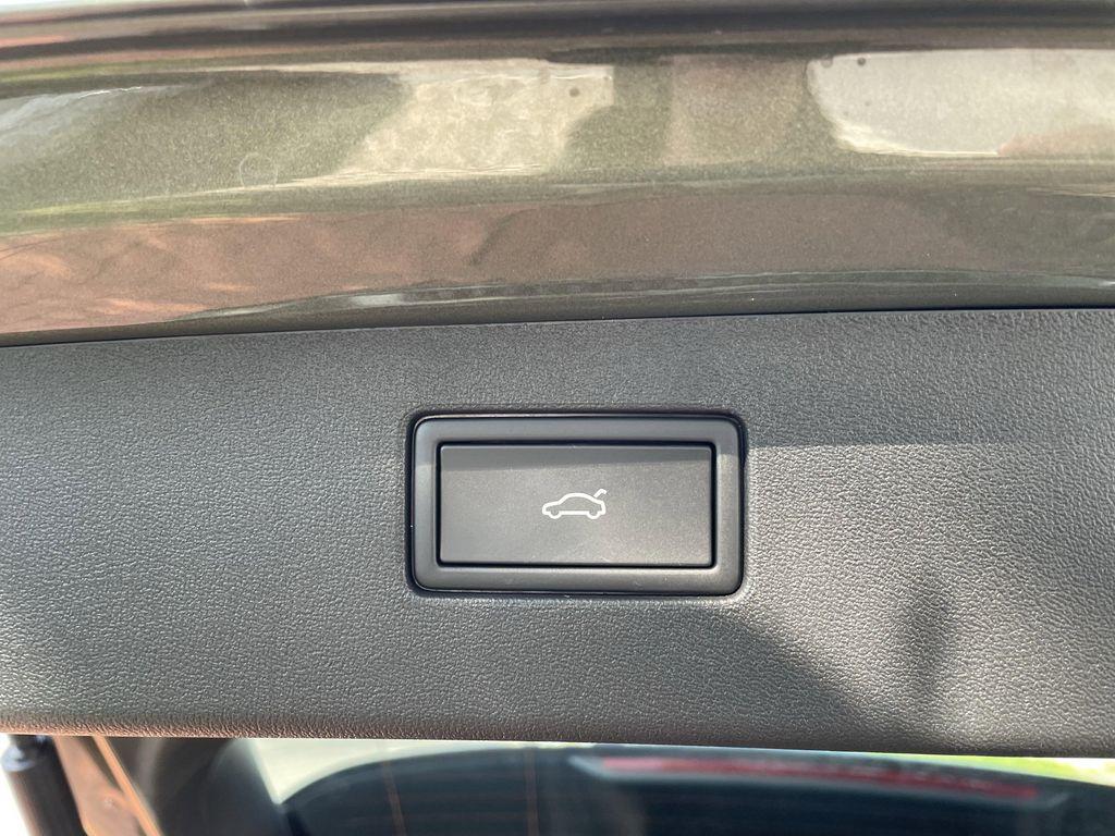 new 2025 Volkswagen Tiguan car, priced at $36,558