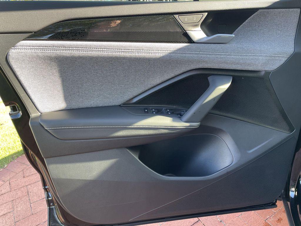 new 2025 Volkswagen Tiguan car, priced at $28,959