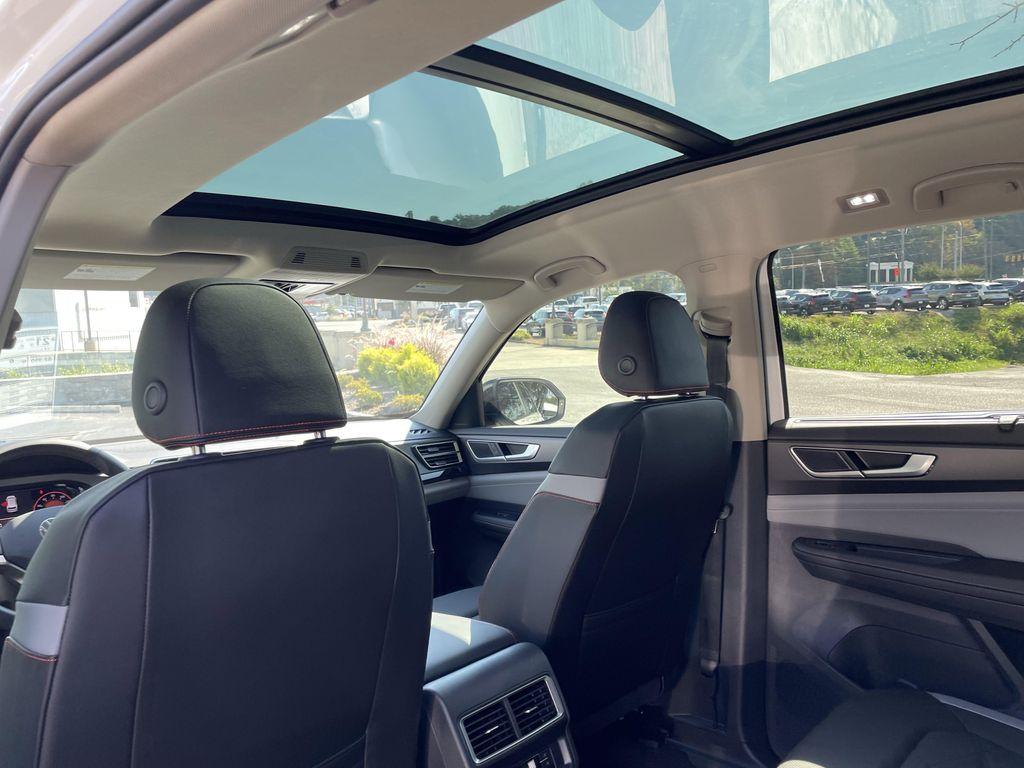 new 2026 Volkswagen Atlas car, priced at $48,633