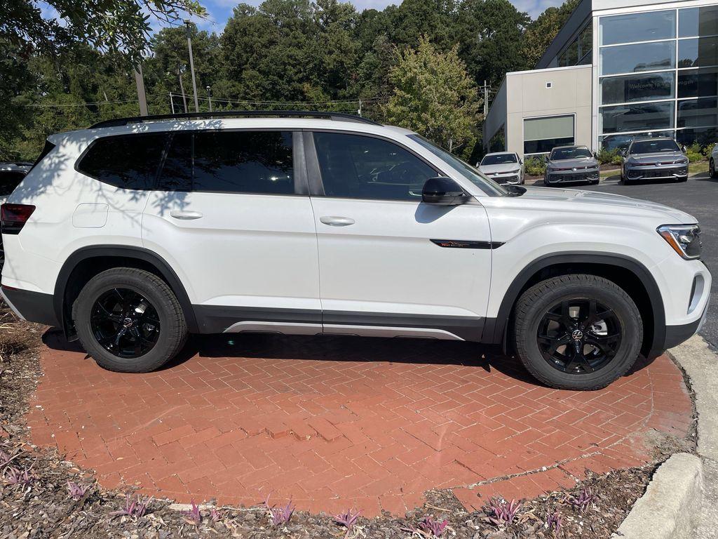 new 2026 Volkswagen Atlas car, priced at $48,633
