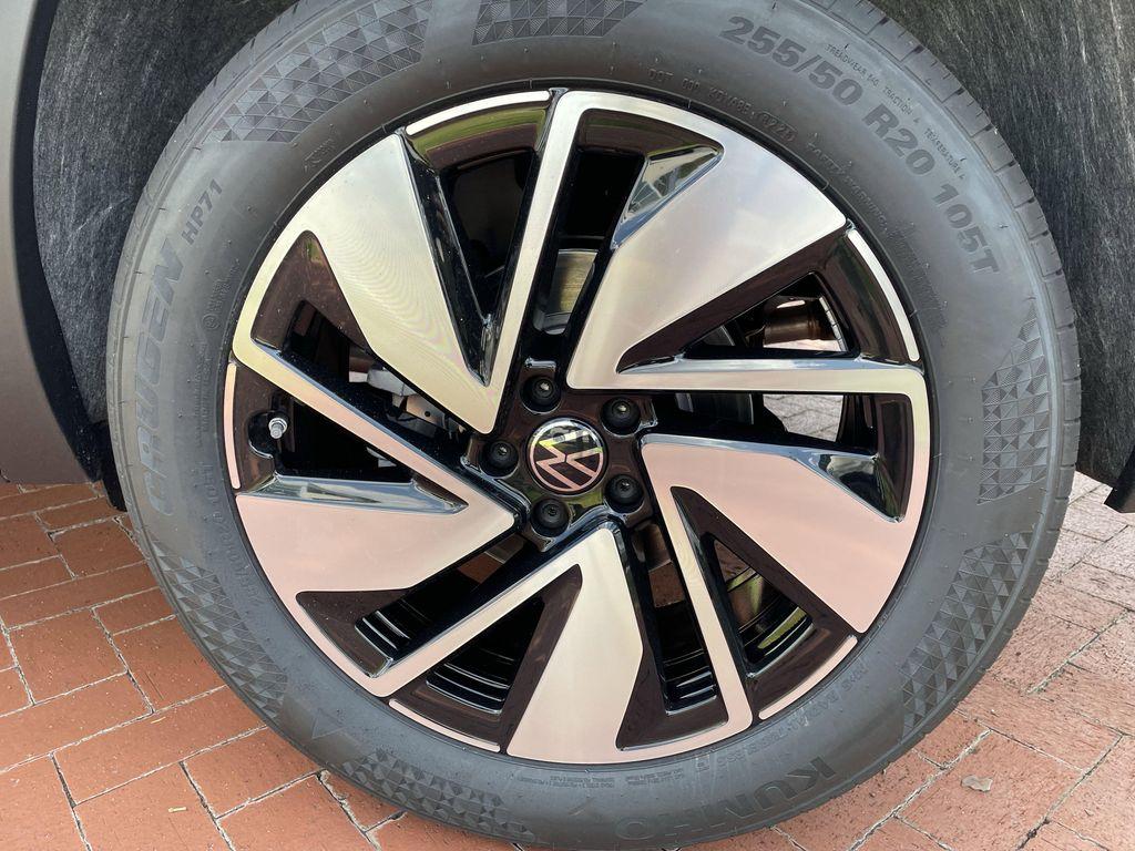 new 2026 Volkswagen Atlas car, priced at $45,093