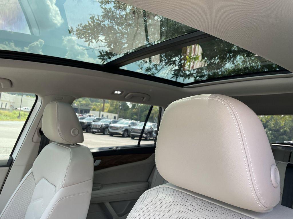 new 2026 Volkswagen Atlas car, priced at $45,093