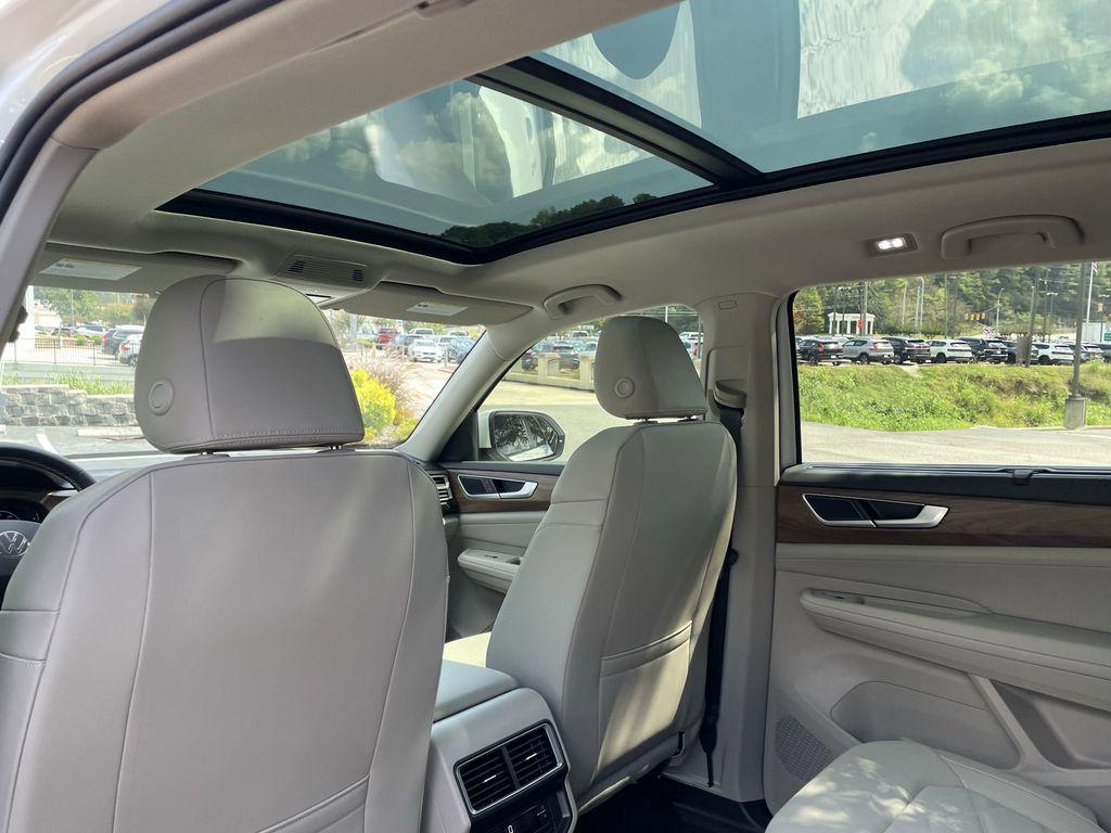 new 2026 Volkswagen Atlas car, priced at $45,093