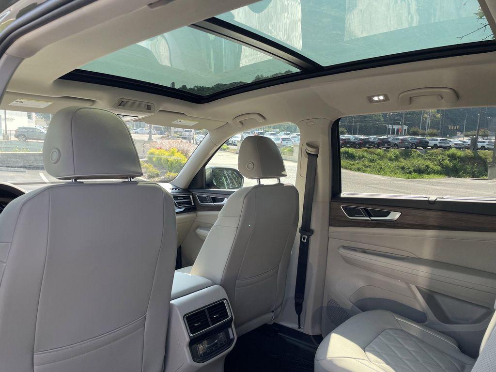 new 2026 Volkswagen Atlas car, priced at $54,992