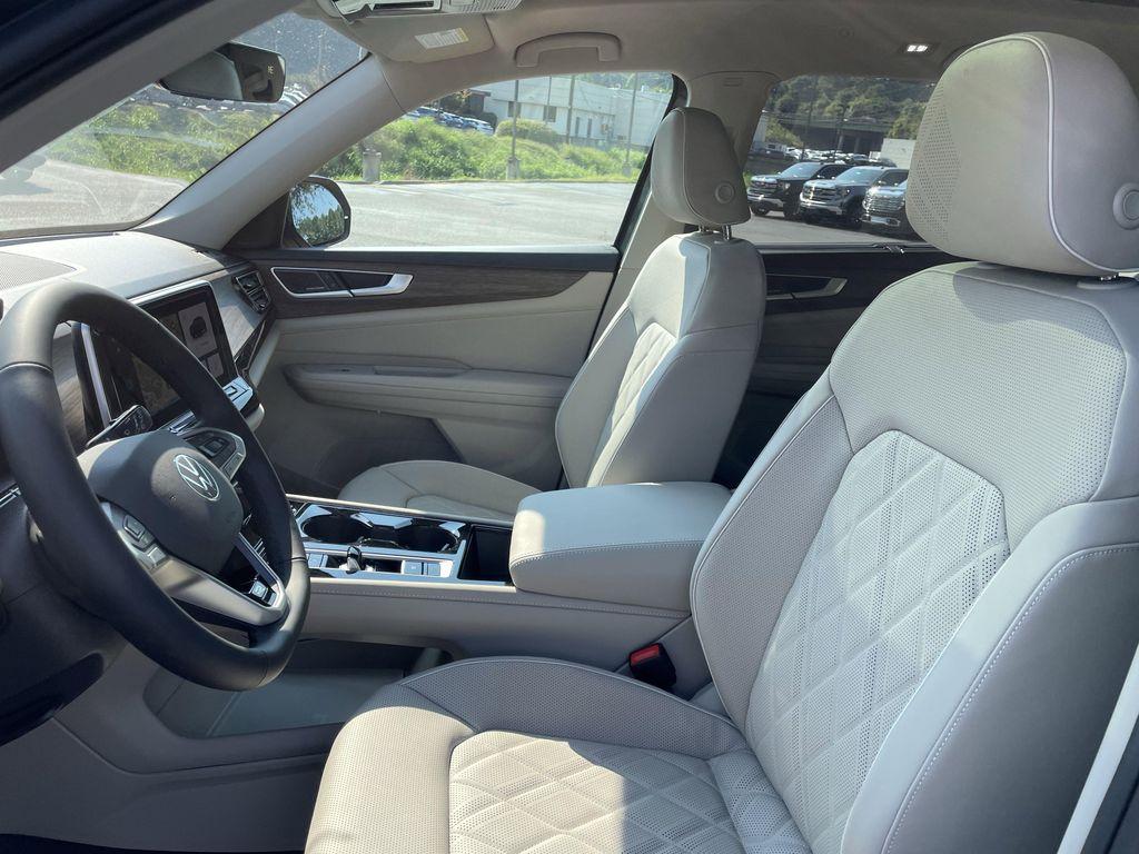 new 2026 Volkswagen Atlas car, priced at $54,992