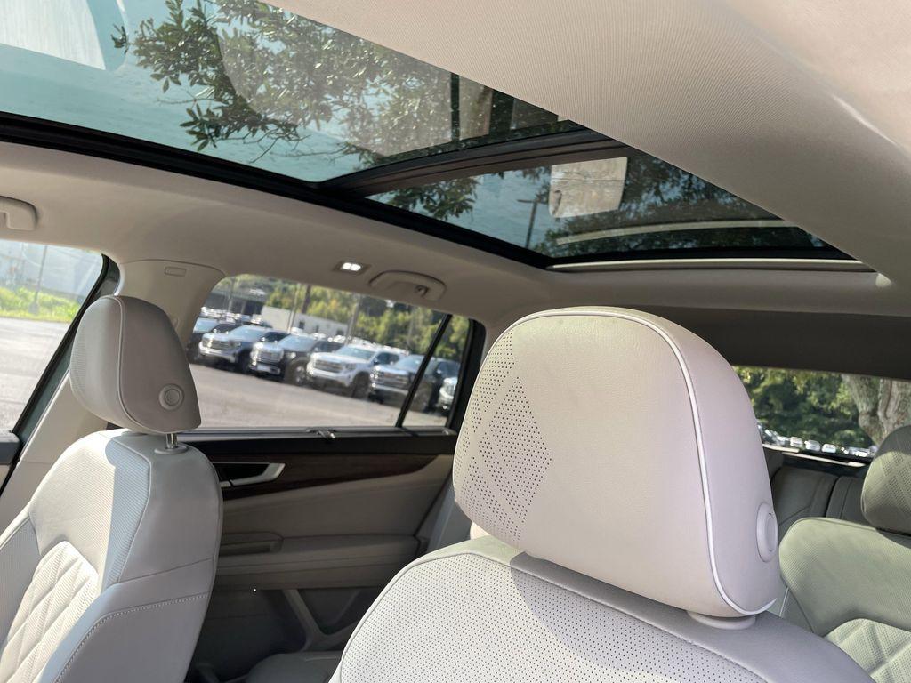 new 2026 Volkswagen Atlas car, priced at $54,992