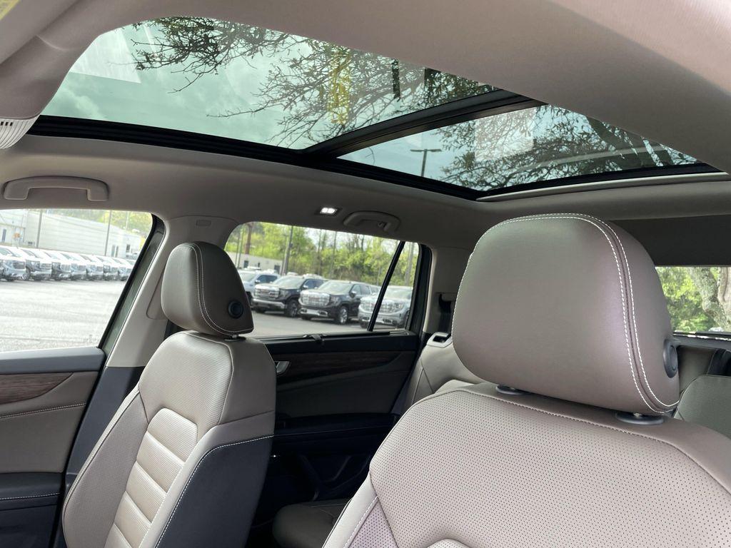 new 2025 Volkswagen Atlas car, priced at $46,134