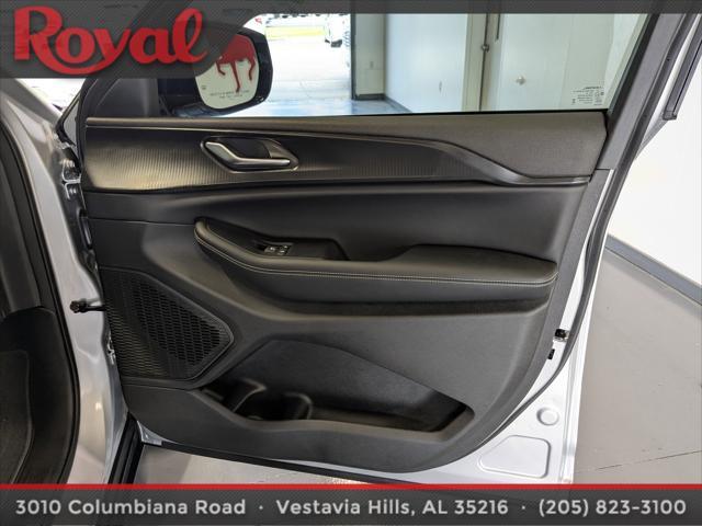 used 2025 Jeep Grand Cherokee car, priced at $41,721