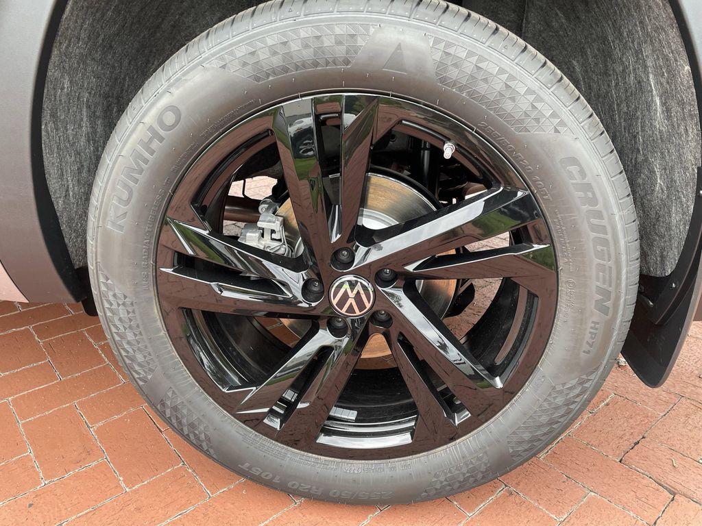 new 2026 Volkswagen Atlas Cross Sport car, priced at $50,609