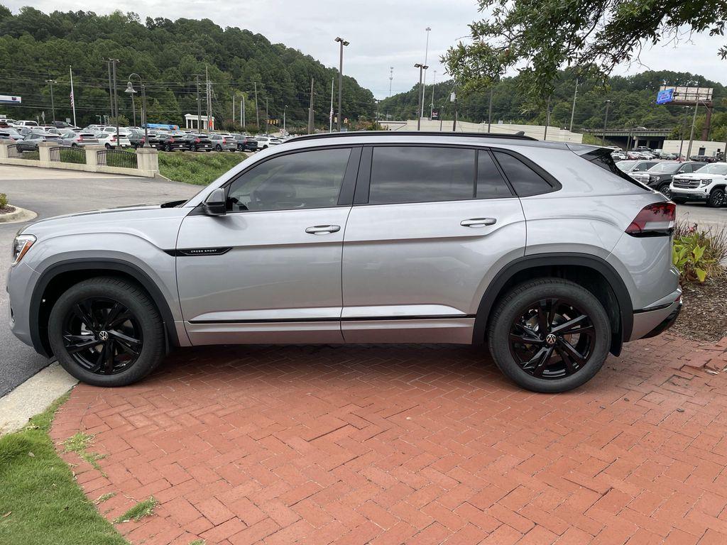 new 2026 Volkswagen Atlas Cross Sport car, priced at $50,609