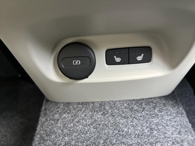 new 2025 Volvo XC40 car, priced at $49,460