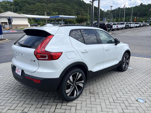 new 2025 Volvo XC40 car, priced at $49,460