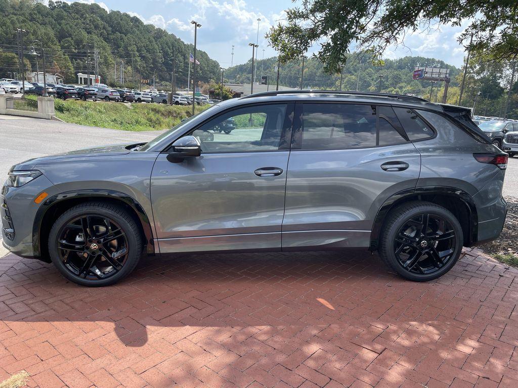 new 2025 Volkswagen Tiguan car, priced at $35,985