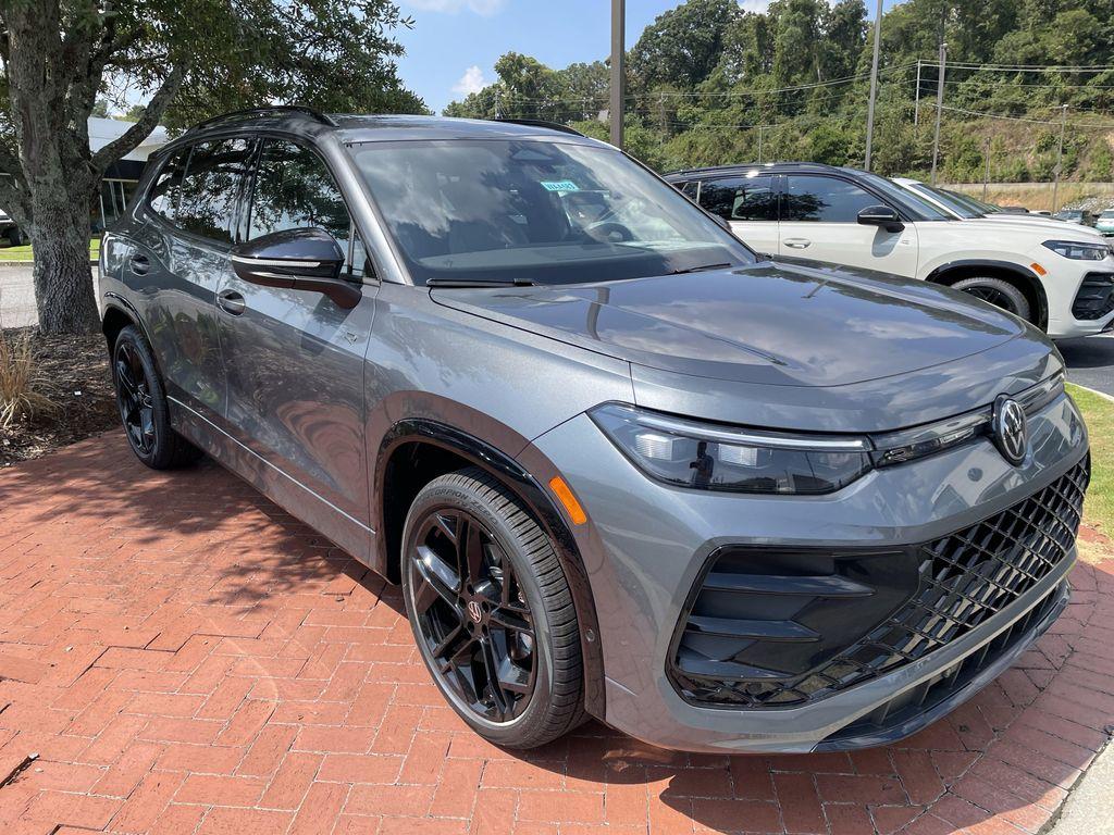 new 2025 Volkswagen Tiguan car, priced at $35,985