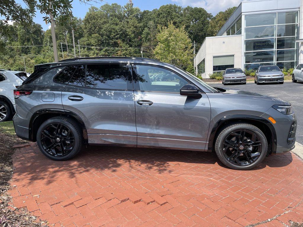 new 2025 Volkswagen Tiguan car, priced at $35,985