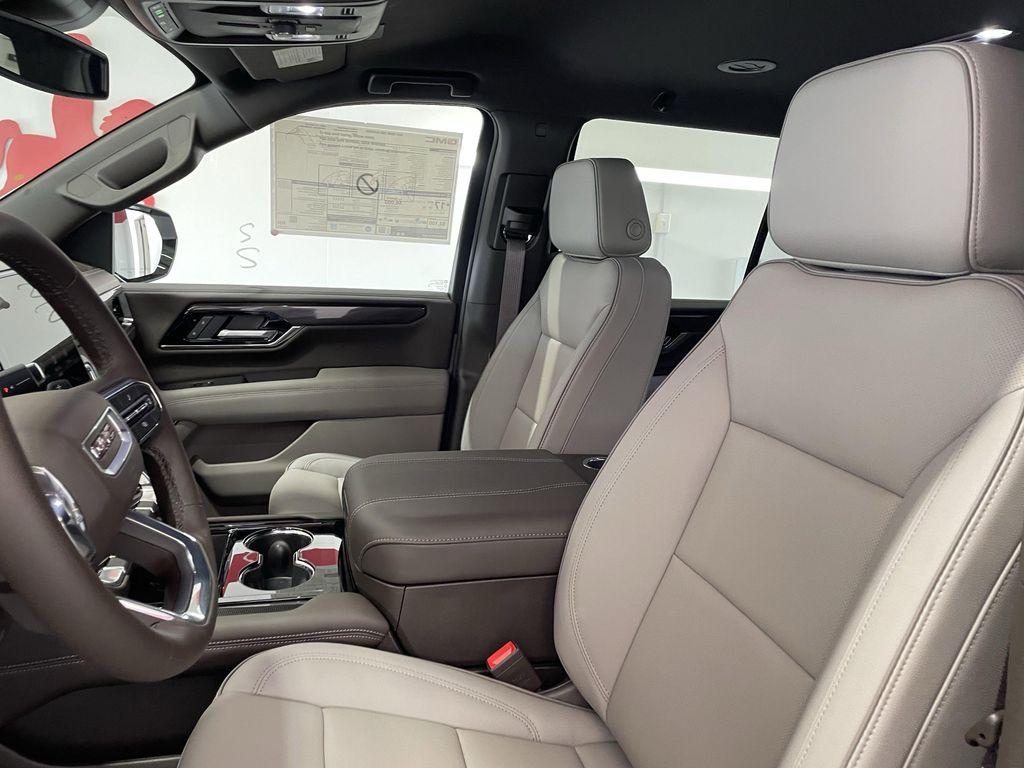 new 2025 GMC Yukon car, priced at $71,710