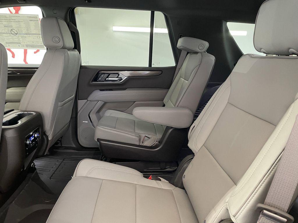 new 2025 GMC Yukon car, priced at $71,710