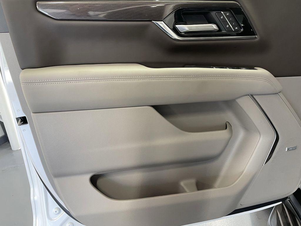 new 2025 GMC Yukon car, priced at $71,710