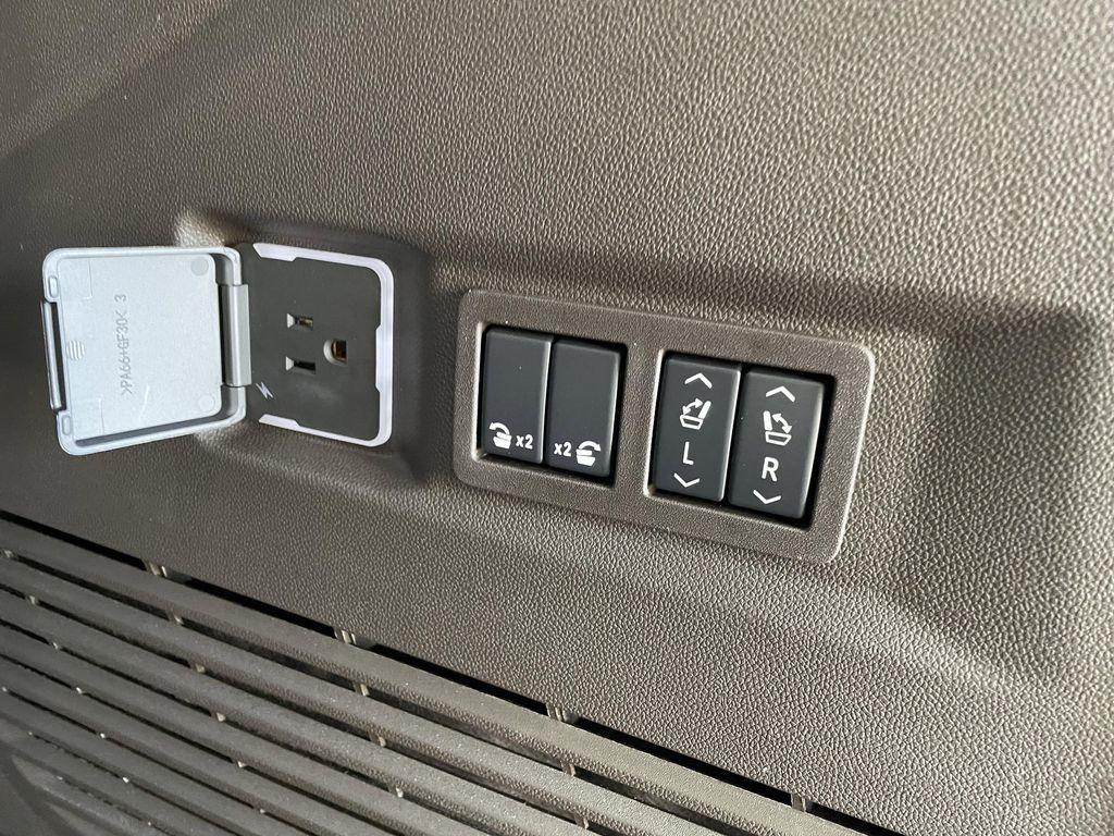 new 2025 GMC Yukon car, priced at $71,710
