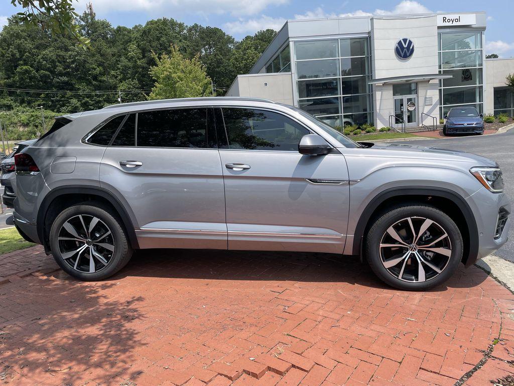 new 2025 Volkswagen Atlas Cross Sport car, priced at $50,625